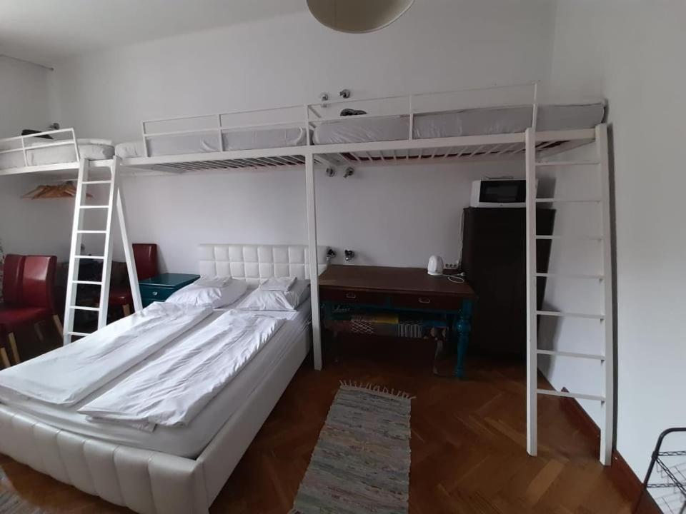 Rodzinna Przestrzen Dla 8 Osob 2 Pokoje Z Lazienka I Mini Aneksem วอร์ซอ ภายนอก รูปภาพ
